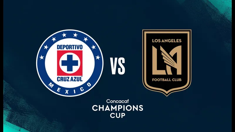 Cầu thủ Cruz Azul và Los Angeles FC đối đầu trên sân cỏ